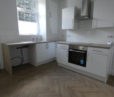 3 bedroom terraced house to rent - Photo 4