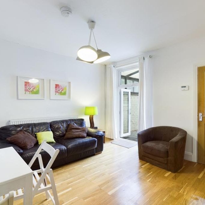 4 bedroom house to rent - Photo 1