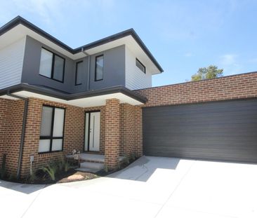 Conveniently Located Townhouse - Photo 6