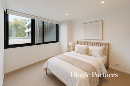 Exemplifying Style & Quality - Photo 3