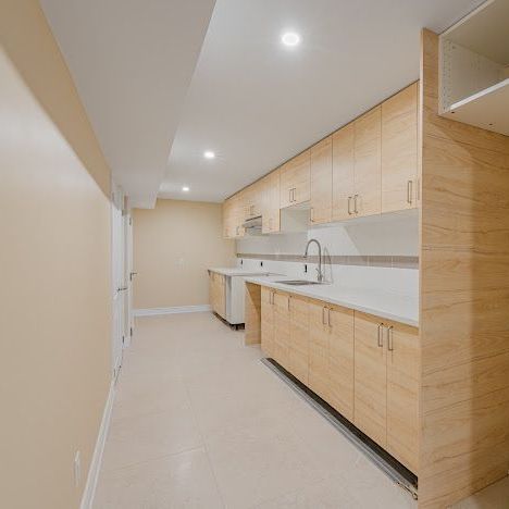 For Lease - 1969 HAWKER Private, Carp - Huntley Ward, Ontario - Photo 1