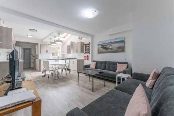 79 Teignmouth Road - Photo 1