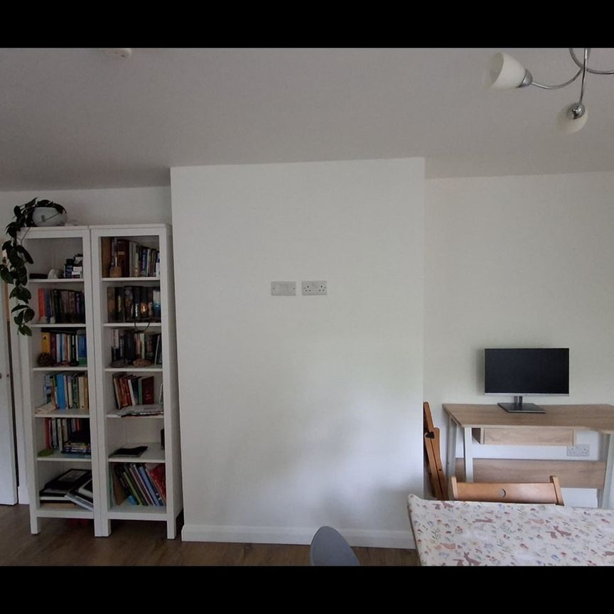 2 Bed Flat, Rannoch Road, EH4 - Photo 1