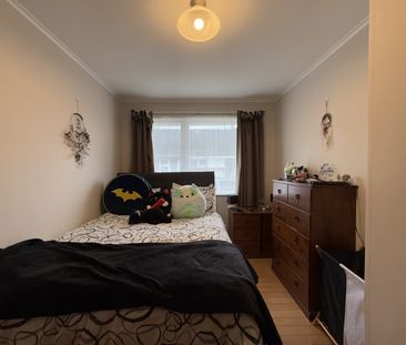 3 Bedroom Unit - Photo 4