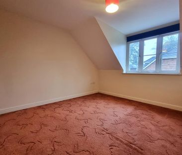 4 bedroom detached house to rent - Photo 2