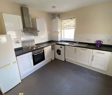 3 bedroom terraced house to rent - Photo 4
