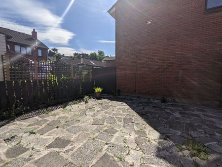 1 Upper Malone Gardens, Belfast, BT9 6LY - Photo 3