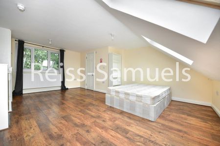 5 bedroom semi-detached house to rent - Photo 4