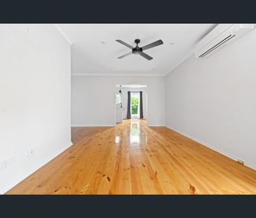 3/4 Prior Rd, Somerton Park, SA 5044 - Photo 2