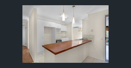 Spacious Family Home in Heart of Burleigh Waters - Photo 5