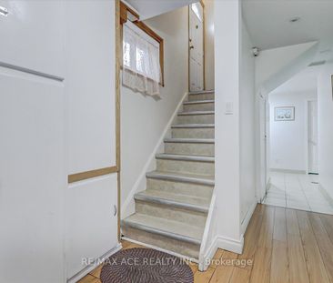 Detached Home For Lease | E8133538 - Photo 2