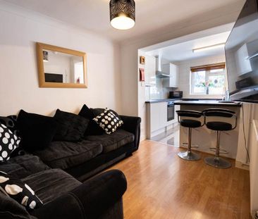 6 bedroom house to rent - Photo 1