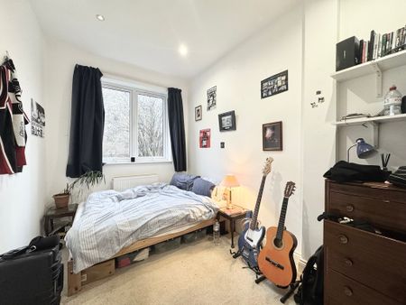 3 Bedroom Apartment, Stanstead Road, London - Photo 5