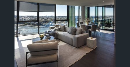 Glorious NE facing Penthouse with sweeping river views - Photo 4