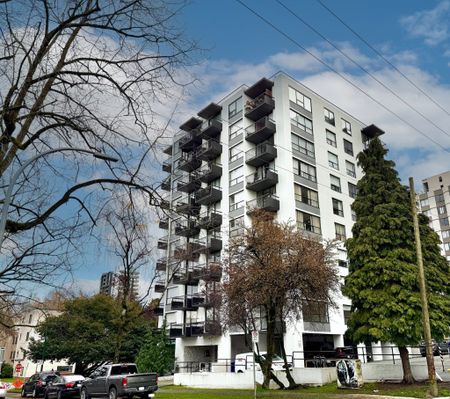 Tamarac Apartments - Photo 3