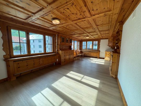Renovated 4.5-room apartment in Einsiedeln - Photo 1