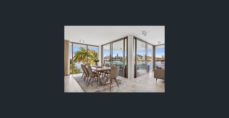 Furnished Luxury Waterfront Penthouse - Photo 2