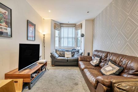 4 bedroom house to rent - Photo 2