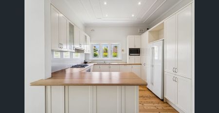 Expansive character home with studio and pool - Photo 5