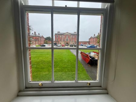 3 bedroom mews to rent - Photo 3