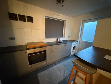 Alma Street - Photo 3