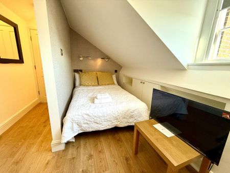 Flat 502 Fulham Palace Road, Fulham W6 9HH - Photo 4