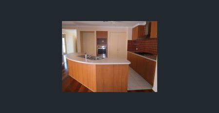 Family Living, Relaxing Sanctuary - Photo 2