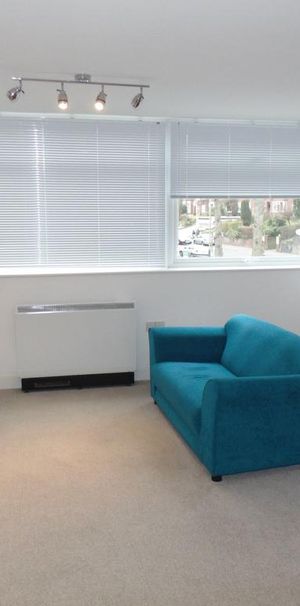 Studio to rent - Photo 1