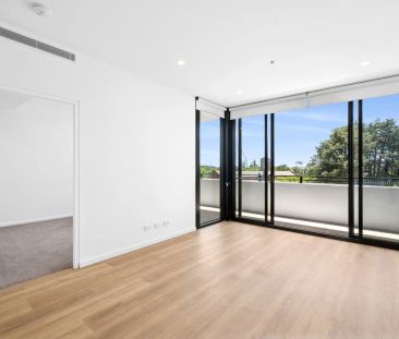 Modern and spacious one bedroom unit in Prime location - Photo 2