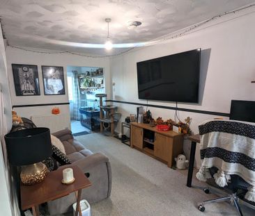 2 bedroom terraced house to rent - Photo 1