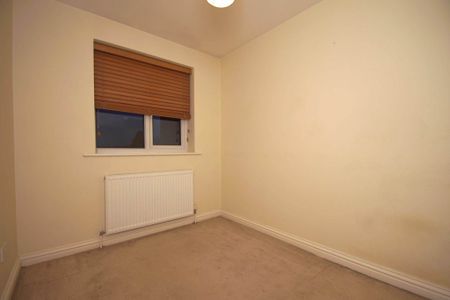 2 bed Terraced for rent - Photo 5