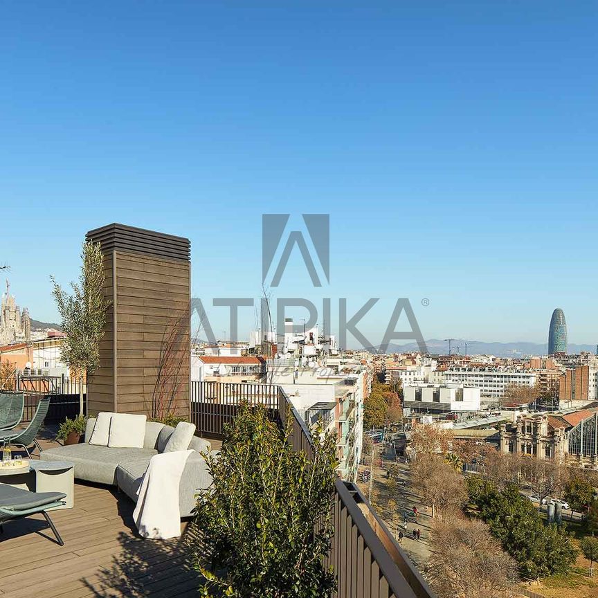 Magnifico piso de 150m2 con azotea comunitaria con piscina y vistas a un paso de Arc de Triomf, Barcelona - Photo 1