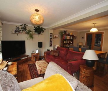 3 bedroom link detached house to rent - Photo 2