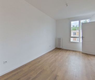 Location Appartement 4 pièces 66m² - Photo 4