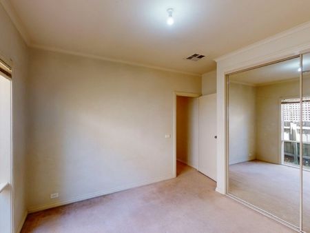 24 Hutchinson Drive, Kew - Photo 3