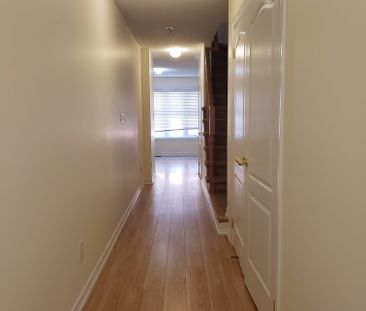 For Lease - 11 Shiff Crescent, Brampton, Ontario - Photo 2