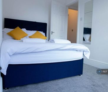 5 bedroom terraced house to rent - Photo 5