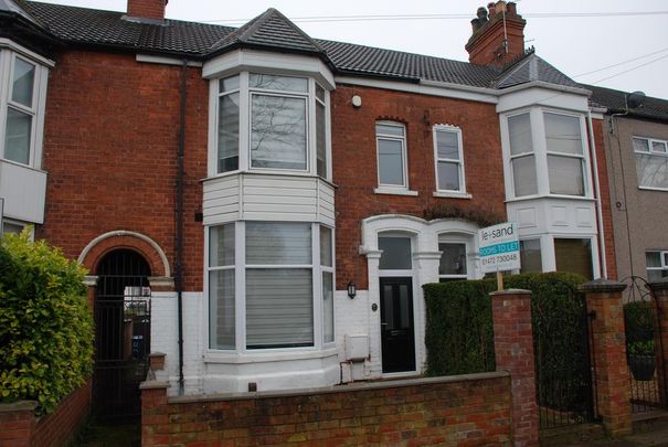 1 bedroom in a house share to rent - Photo 1