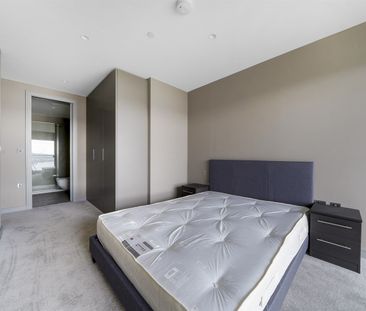 Available from 03/12/2026 - 2 Bed Apartment, Furnished - Photo 4