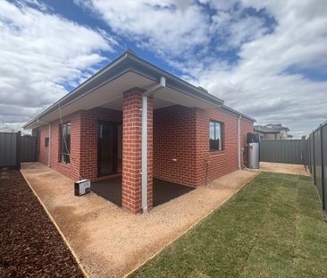 A Perfect Blend of Space, Style, and Comfort - Photo 6