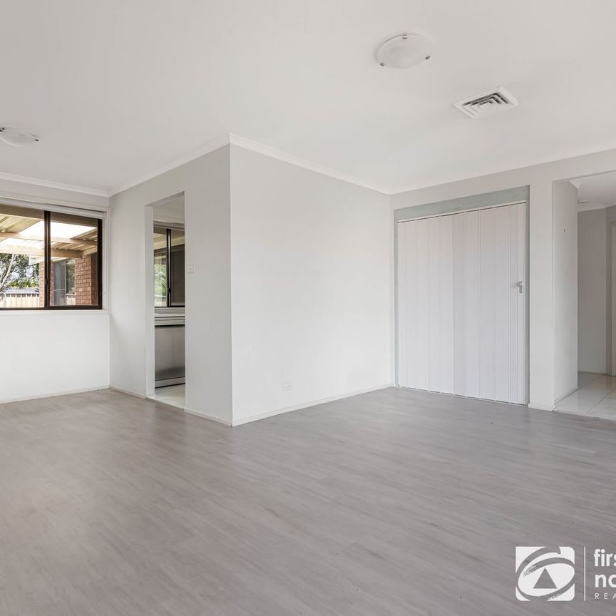 5 Ivy Avenue, 2756, Mcgraths Hill Nsw - Photo 1