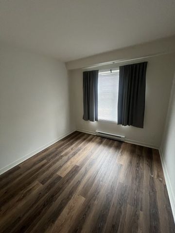 2 bedroom plus den at the verve - Photo 3