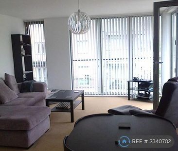 2 bedroom flat to rent - Photo 2