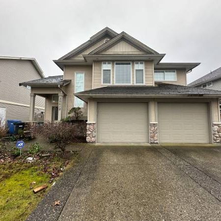 Family Home on Townline Hill - Photo 3