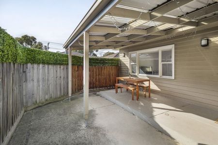 2 Selola Court, FAWKNER - Photo 4