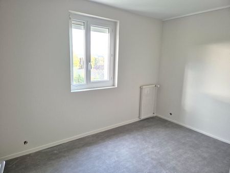 A LOUER Appartement 50000 Saint-lo 5 pièce(s) 99 m2 - Photo 5