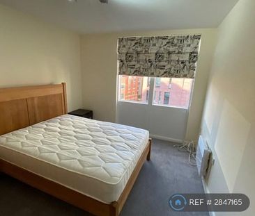 3 bedroom flat to rent - Photo 6