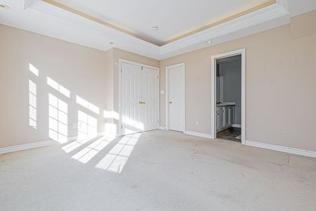 For Lease - 520 Silken Laumann Drive Unit# 2, Newmarket, Ontario - Photo 4