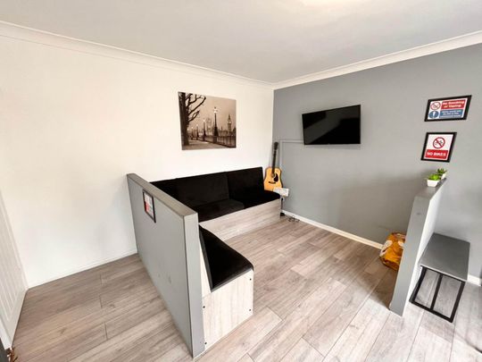 Price £575 pcm - Available Now - Furnished - Photo 1