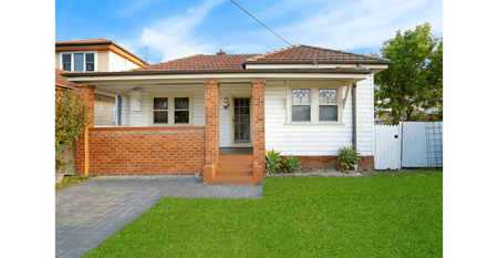 Refurbished, Low Maintenance Living - Photo 2